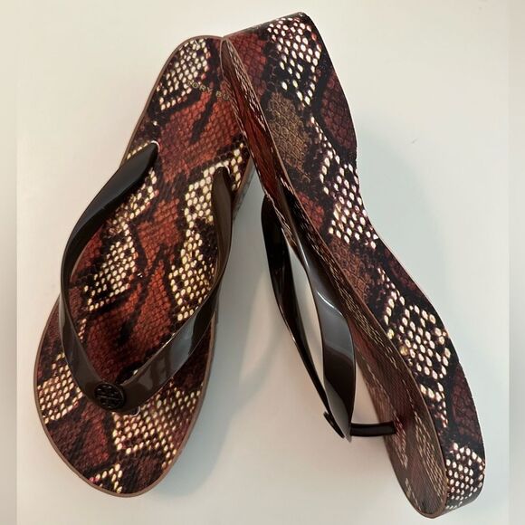 Tory Burch Brown Snakeskin Wedge Flip Flops - Picture 1 of 3
